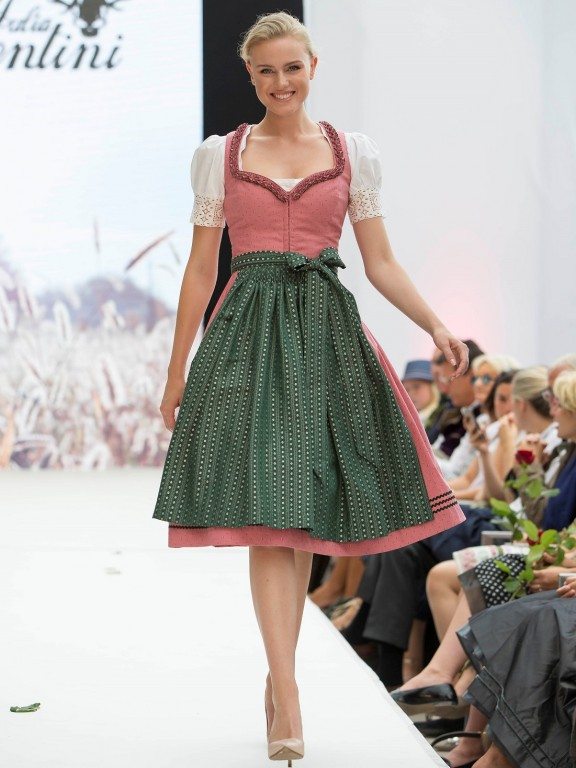 Dirndl Sommer 2018 von Julia Trentini