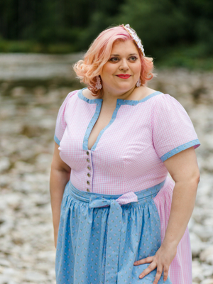 Plus Size Dirndl (1) - Trachtenbibel